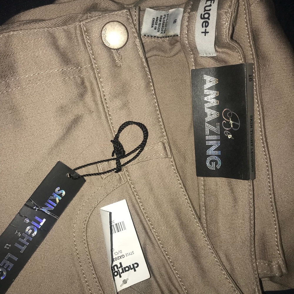 Neutral Skinny jeans